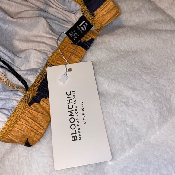 BloomChic Halloween Bat Print Pajama Set 3x 22/24 Orange and Black - Picture 5 of 10